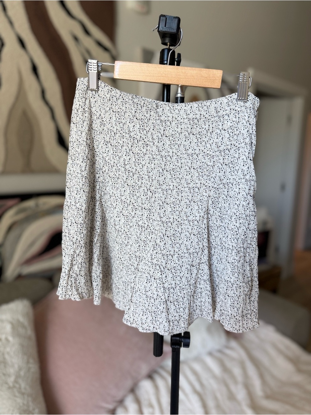 H&M White Speckled Circle Skater Mini Skirt